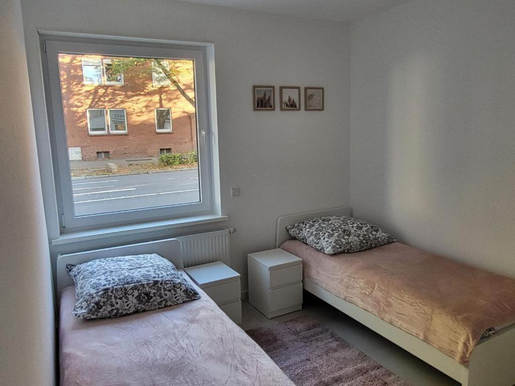 Monteurzimmer Mit Zwei Einzelnen Betten In Einer 3Zi Wohnung Mit Kueche Und Bad Osnabrück Exterior foto