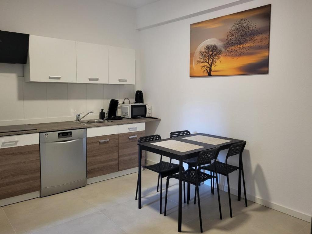 Monteurzimmer Mit Zwei Einzelnen Betten In Einer 3Zi Wohnung Mit Kueche Und Bad Osnabrück Exterior foto