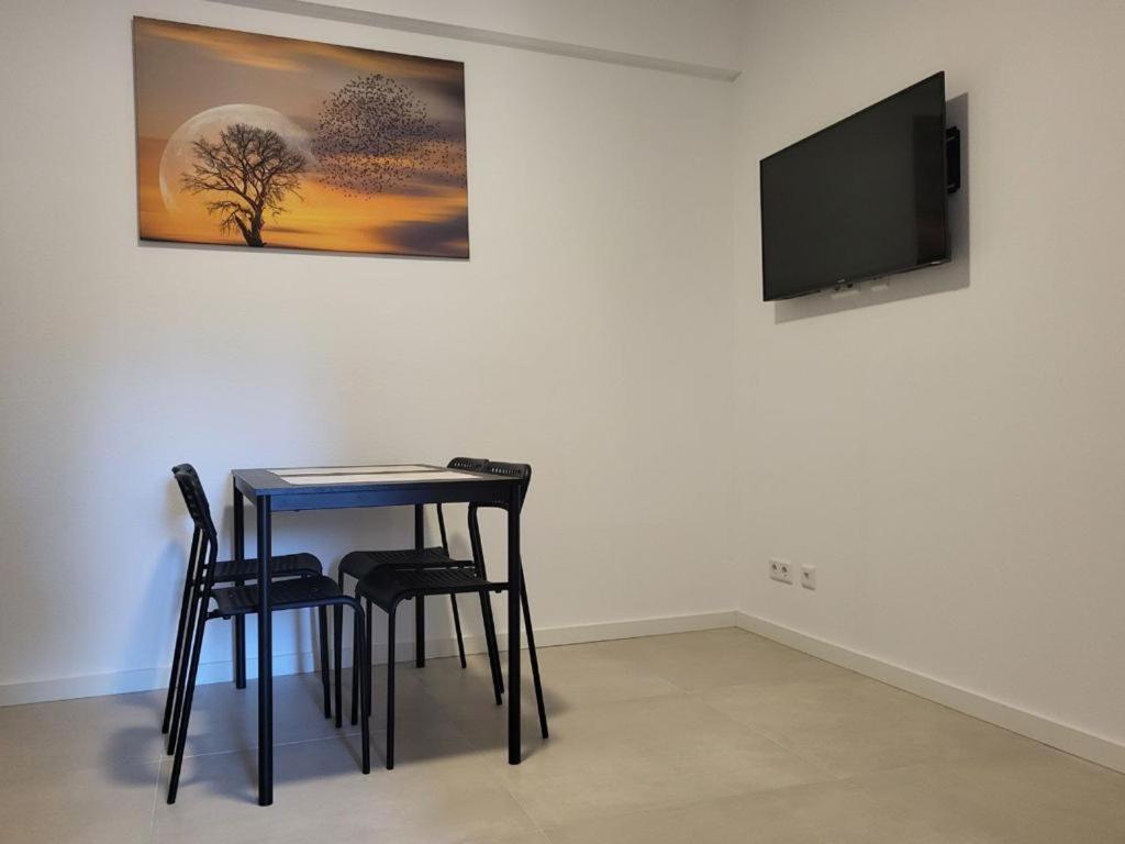 Monteurzimmer Mit Zwei Einzelnen Betten In Einer 3Zi Wohnung Mit Kueche Und Bad Osnabrück Exterior foto